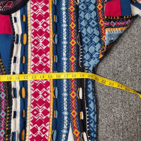 Coogi Sweater Mens Multicolor Pullover Australia Pure Wool Biggie Abstract 3D - Picture 8 of 8